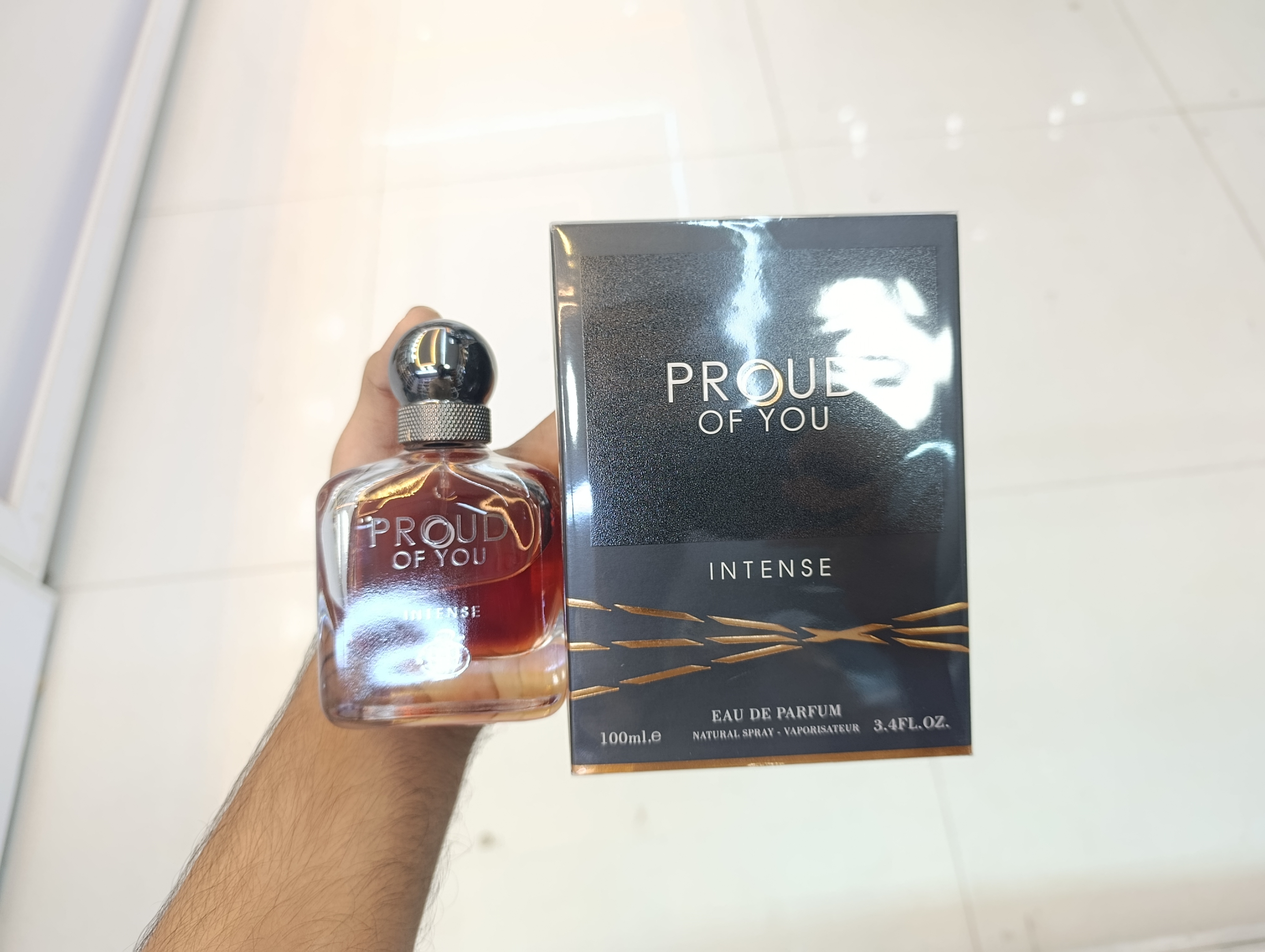 ادکلن پراد اف یو اینتنسلی مشابه رایحه استرانگر ویت یو اینتنسلی فرگرانس